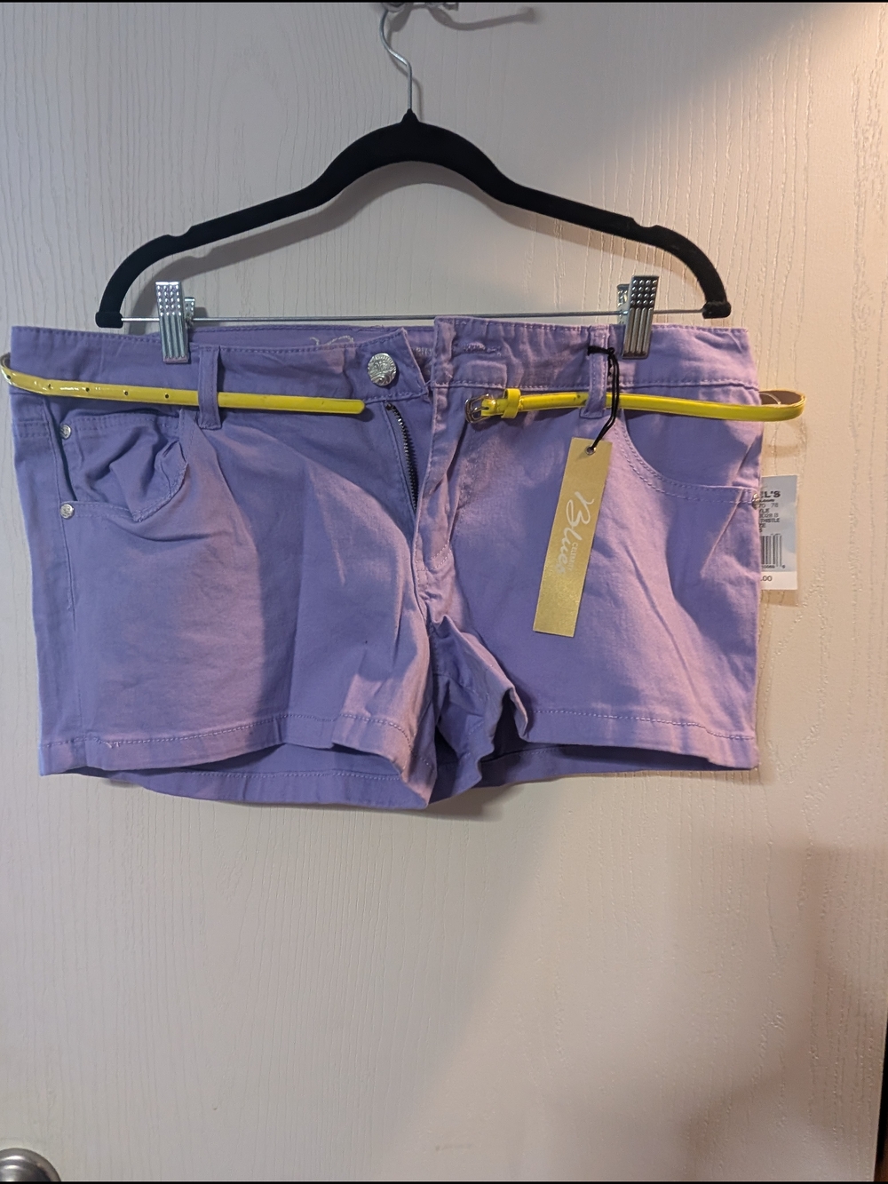 Lavender Low-Rise Jean Shorts with Yellow Belt (B122)